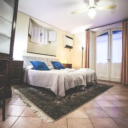 Camera/appartamento In Villino Ciri 招待所 *