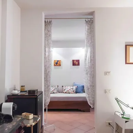 Camera/appartamento In Villino Ciri * 福利尼奥